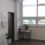 White Coral Club אכסניה
