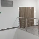 White Coral Club אכסניה