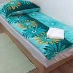 אכסניה White Coral Club
