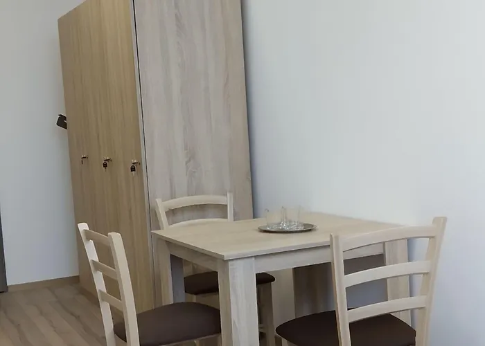 אכסניה White Coral Club