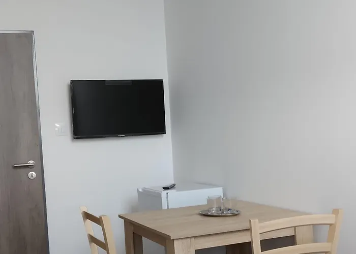 אכסניה White Coral Club קושיצה